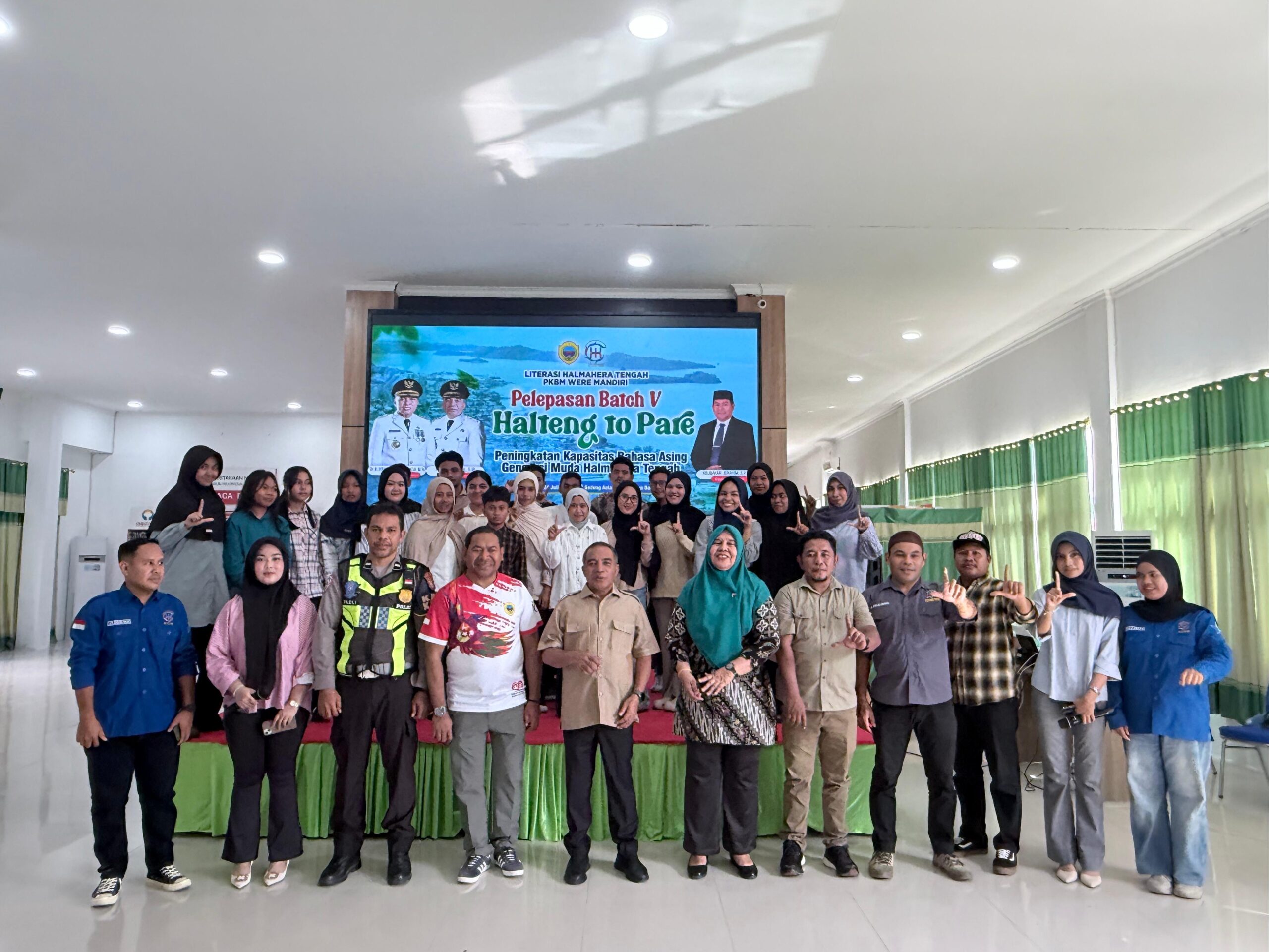 Wakil Bupati HalmaheraTengah Resmi Lepas Peserta Program Halteng to Pare
